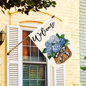 AVOIN colorlife outdoor flag adds seasonal color to patios and gardens
