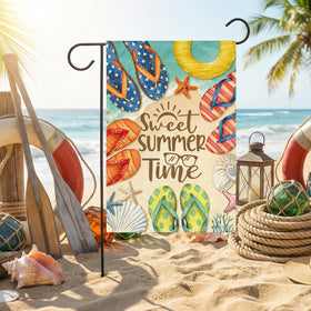 AVOIN colorlife weather-resistant polyester flag withstands outdoor conditions with color retention.