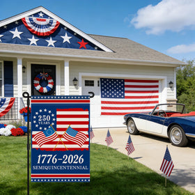 Aymolas double-sided USA garden flag highlights vivid images from both sides