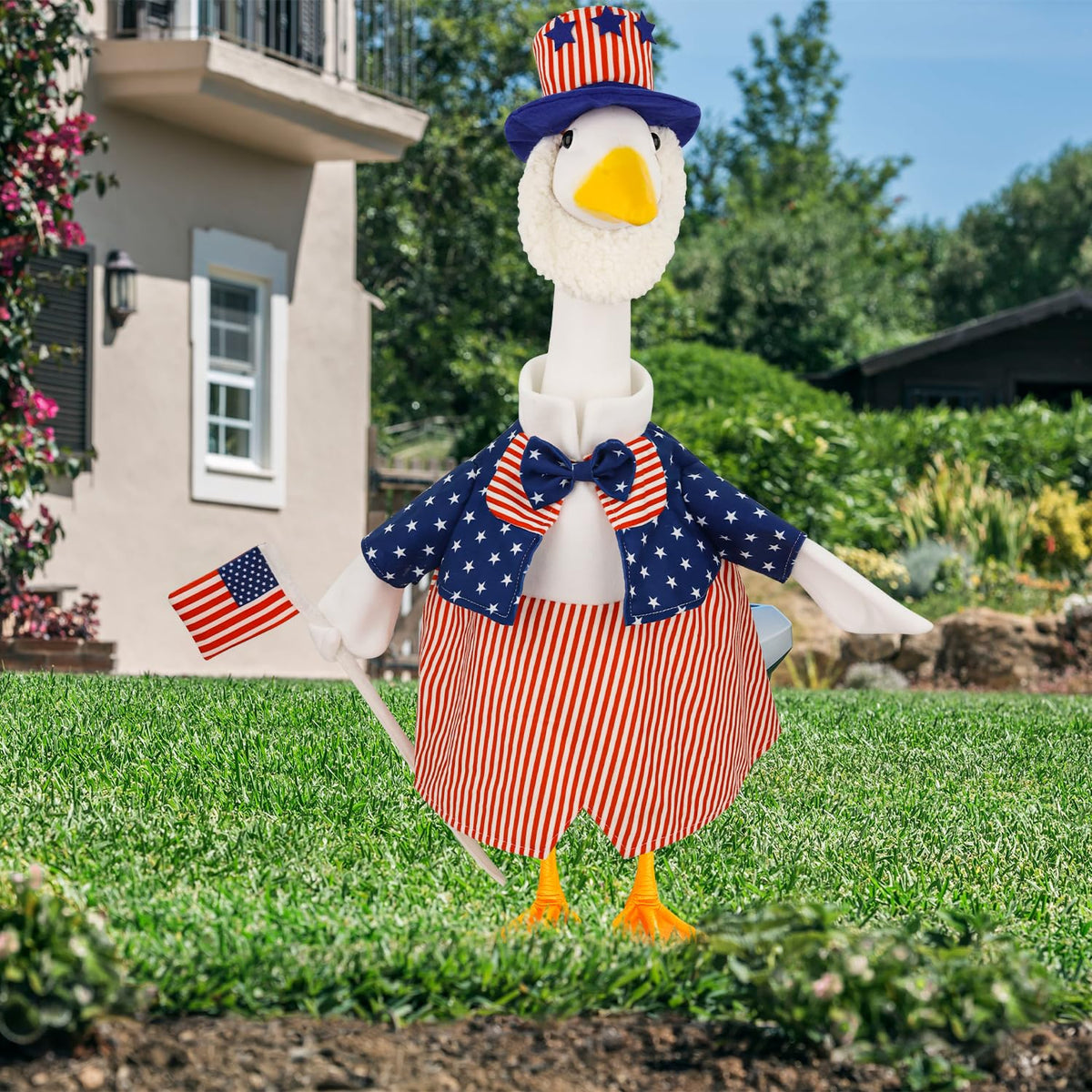 Aymolas patriotic goose hat adds finishing touch to yard celebrations