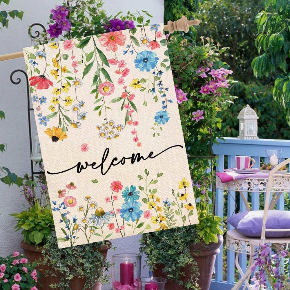 Baccessor burlap garden flag showing weatherproof fabric for seasonal use