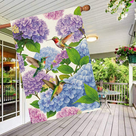 Baccessor floral hydrangea design ideal for farmhouse decor.