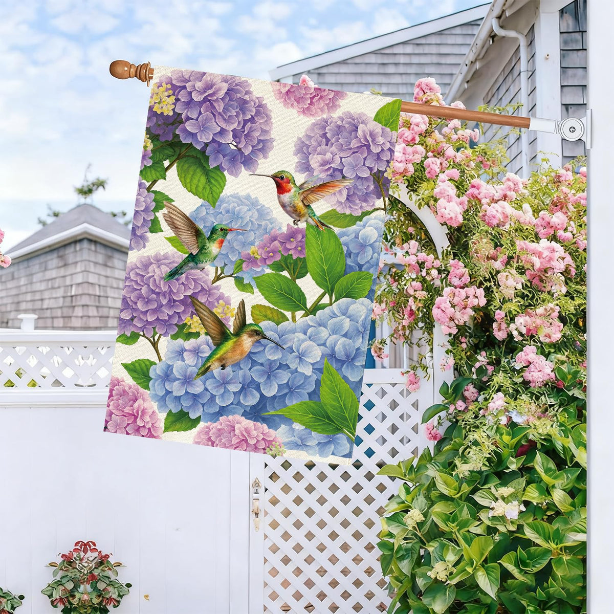 Baccessor outdoor yard flag featuring hydrangea blooms to brighten gardens.