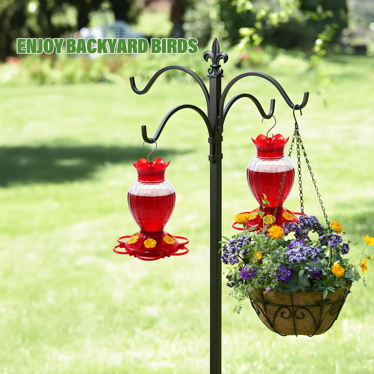 Backyard Expressions built-in ant moat keeps nectar clean and pest-free.