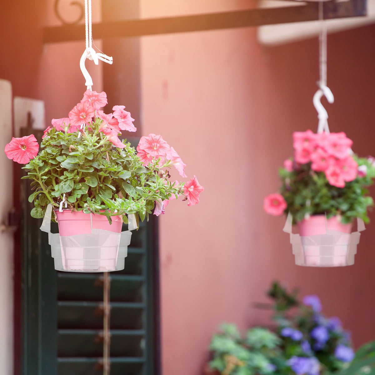Baderke 12-inch hanging tray supports large pots and surface protection