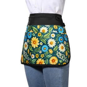 Bafelia privacy pocket safely stores valuables while gardening.
