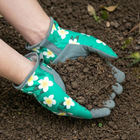 Baidast gift-ready gardening gloves for gardeners and landscapers.