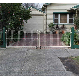 Bailoo gate wheel reduces gate drag during daily use.