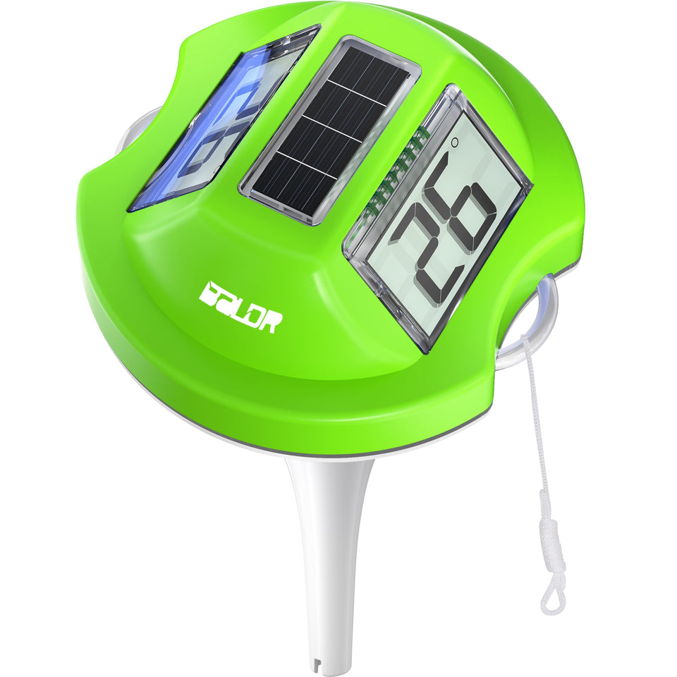 Baldr pool thermometer with floating display shows clear temperatures from across the pool