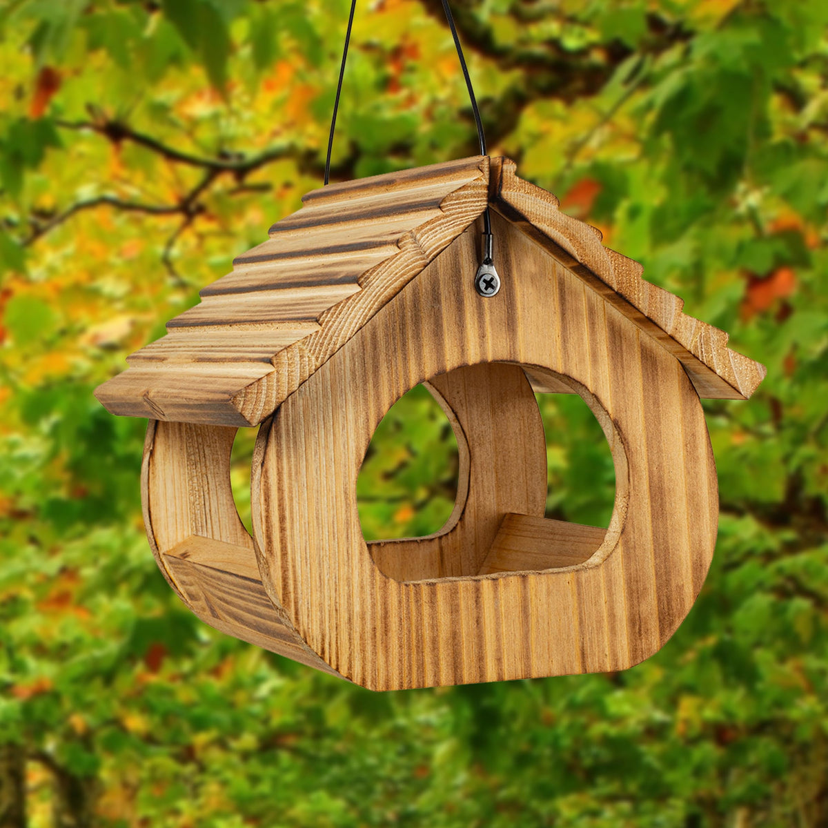 BalterFF bird feeder detail emphasizes natural wood texture and aesthetic appeal.