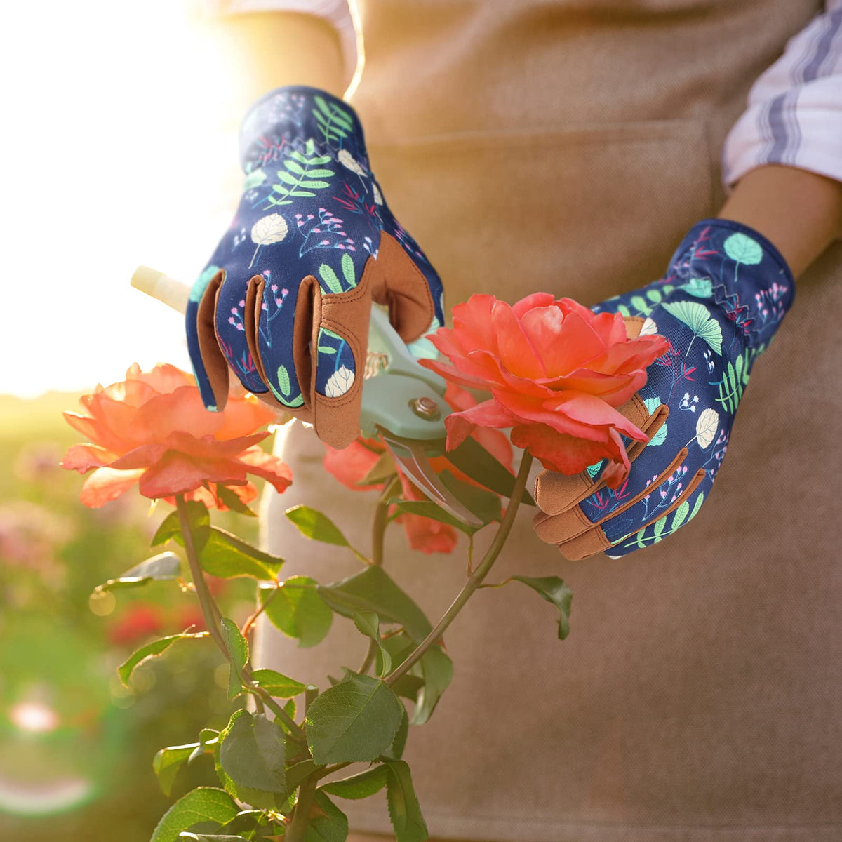 Multi-use gloves suitable for pruning, weeding, planting, and DIY garden tasks