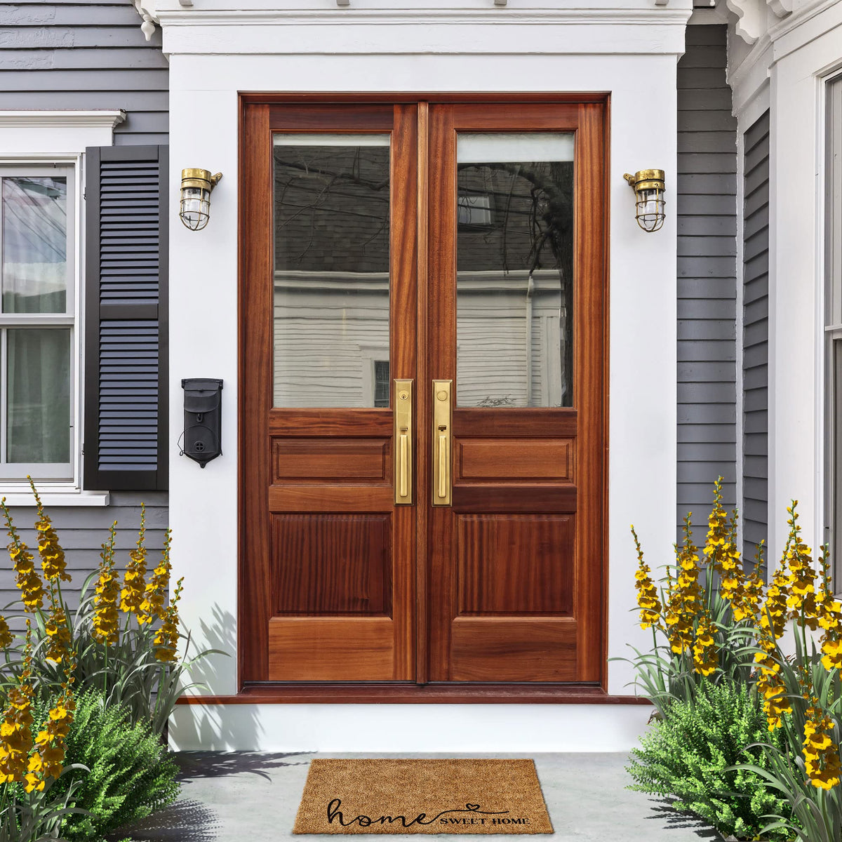 Barnyard Designs brown doormat traps dirt without shedding.