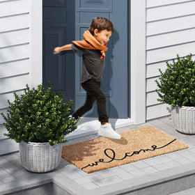 Barnyard Designs roomy mat accommodates two visitors at the doorstep