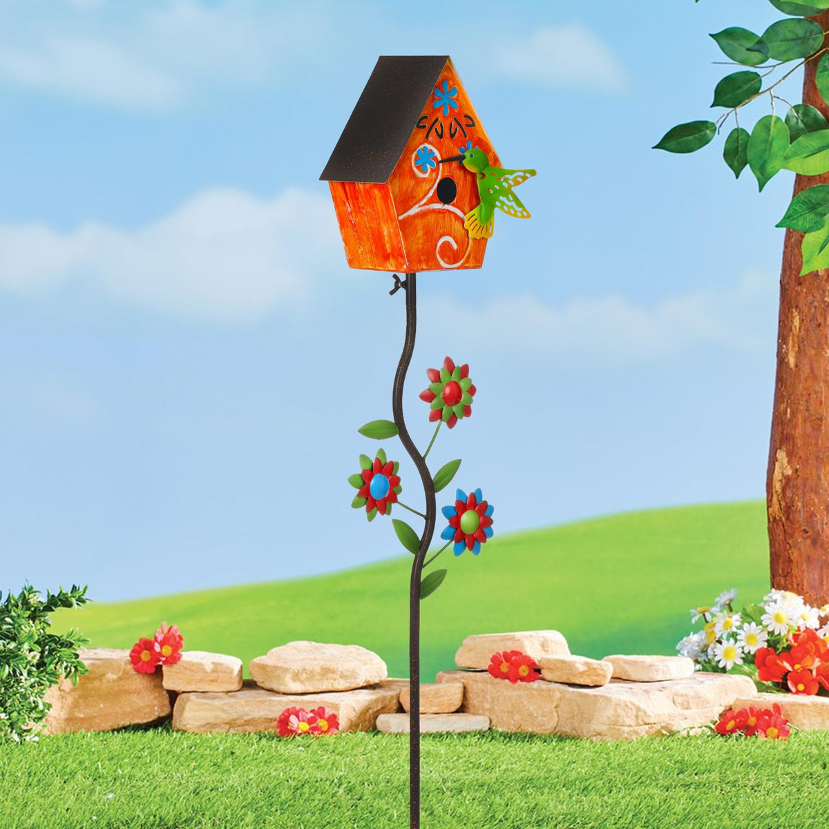 BAYN wildlife-friendly stake attracts orioles and other birds to your yard.