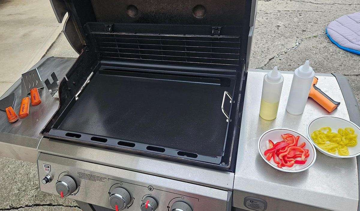 BBQ Future 6788 griddle carbon-steel construction emphasizing durable, heat-retentive performance.