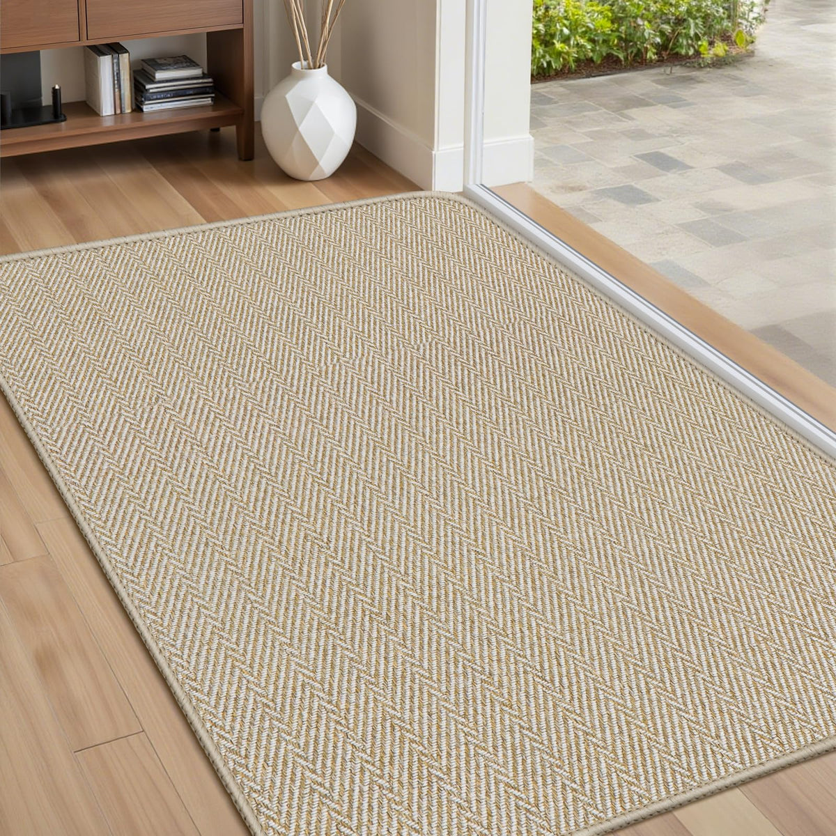 BEISIFLOOR ultra-thin mat with herringbone texture traps dirt at the entry