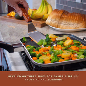 Bellemain spatula featuring beveled edges for precise flips and scraping.