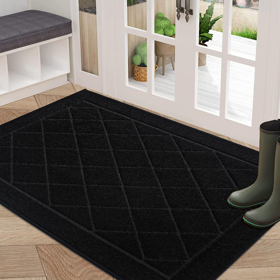 BEQHAUSE Dirt Trapper Door Mat front view highlights absorbent fibers for wet shoes.