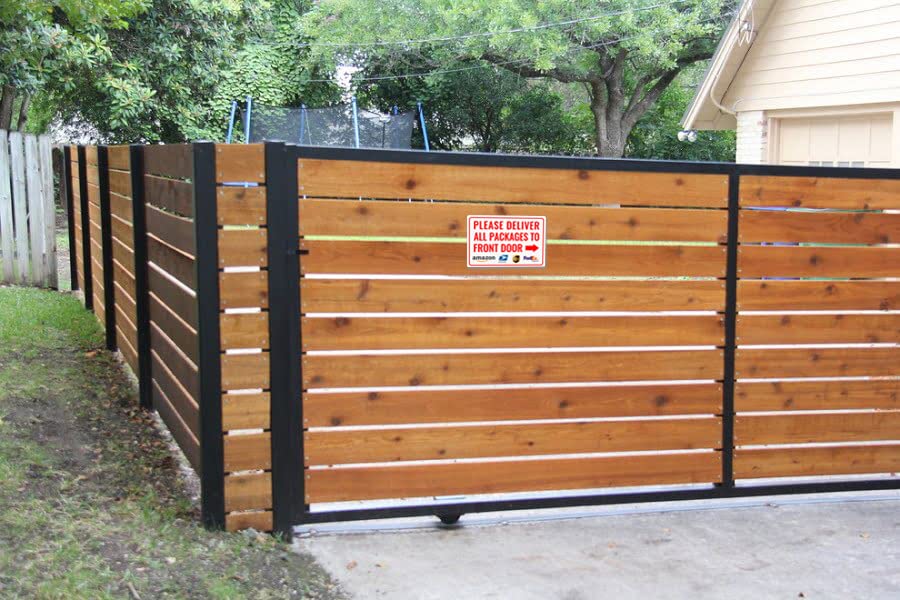 Bestylez delivery sign easy hanging on walls or posts.