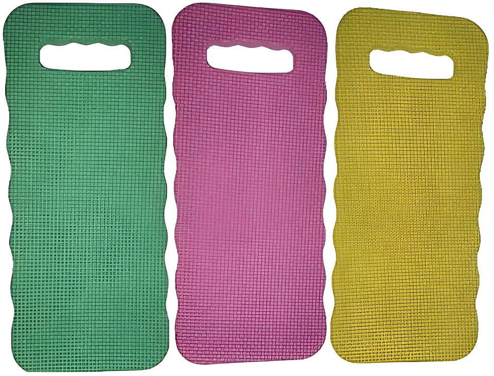 Bexter foam garden kneeling pad in blue providing knee cushioning on grass.