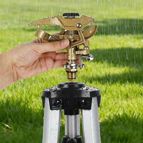 Biswing adjustable diffuser screw for jet-to-mist control