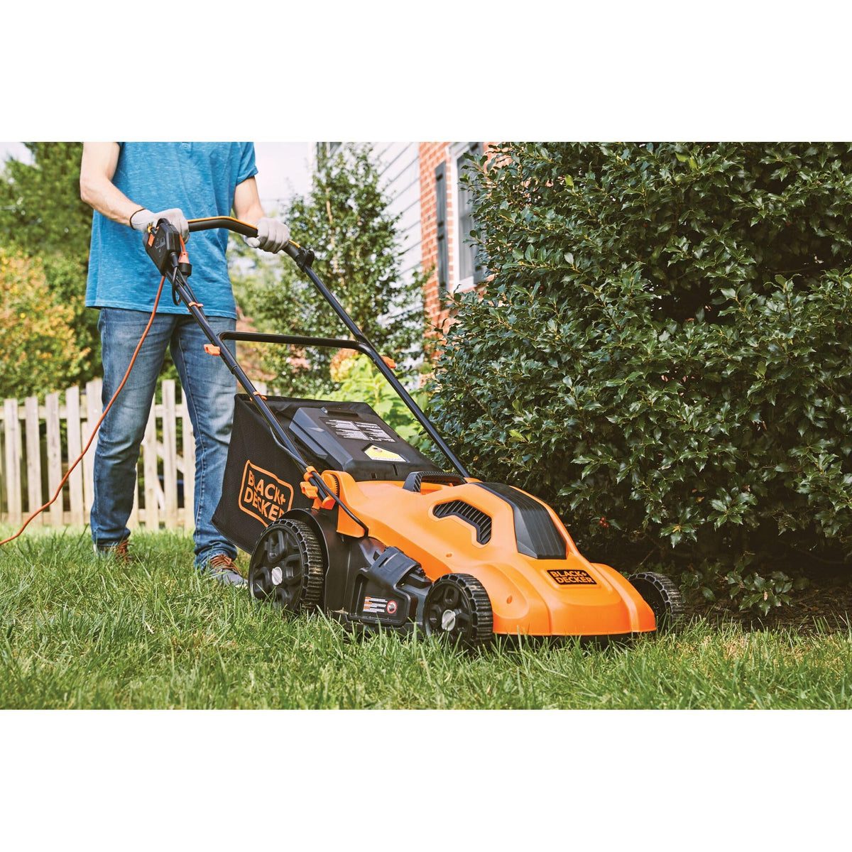 BLACK+DECKER BEMW213 height-adjustment lever offers 6 settings from 1.5 to 4 in.