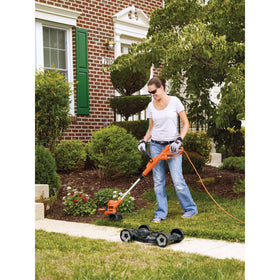 Included accessories for BLACK+DECKER MTE912: guard and auxiliary handle.