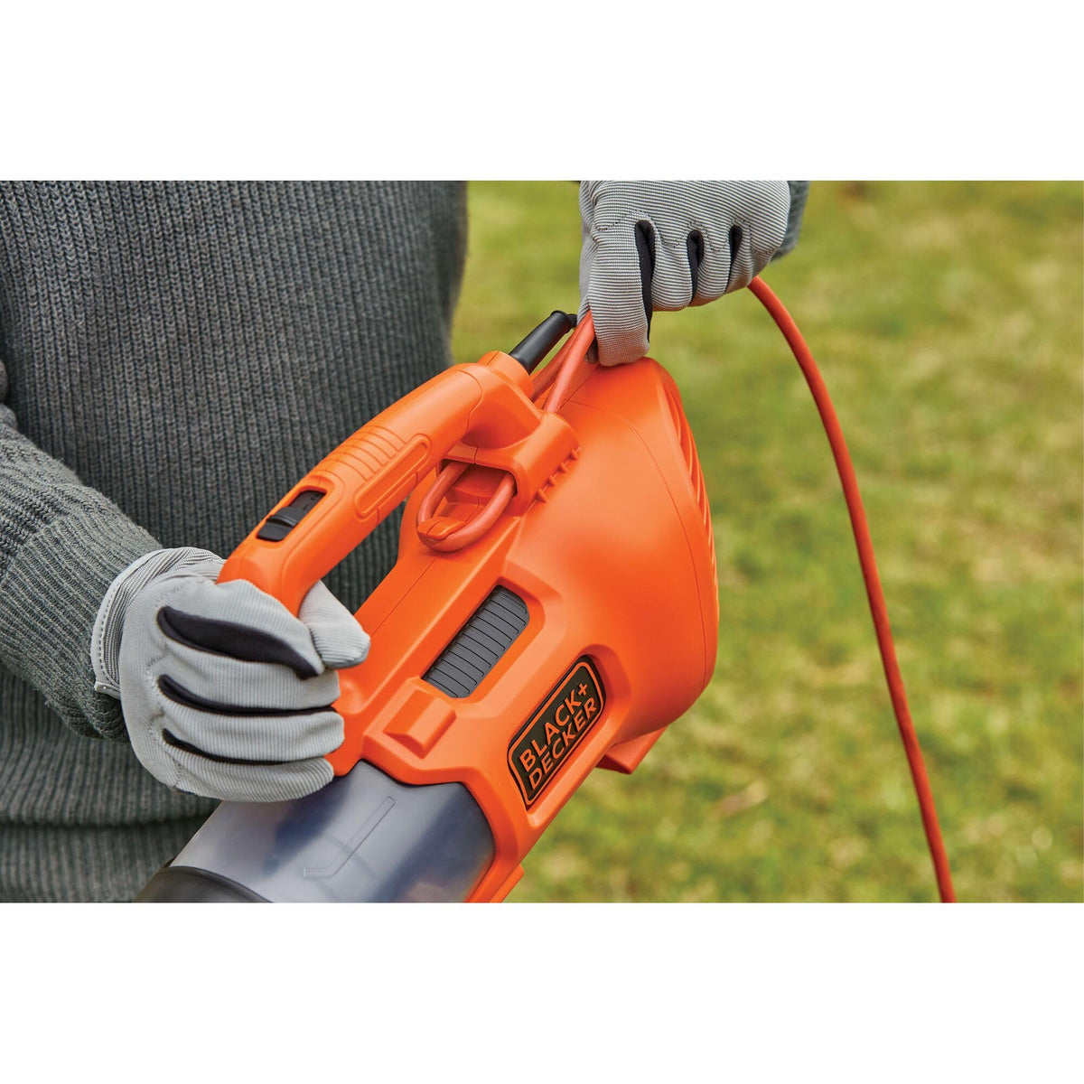 BLACK+DECKER BEBL750 ideal for sidewalks and driveways and small yards.