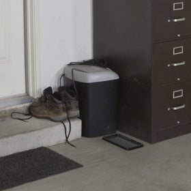 Black+Decker traps suitable for indoor and outdoor use in homes.