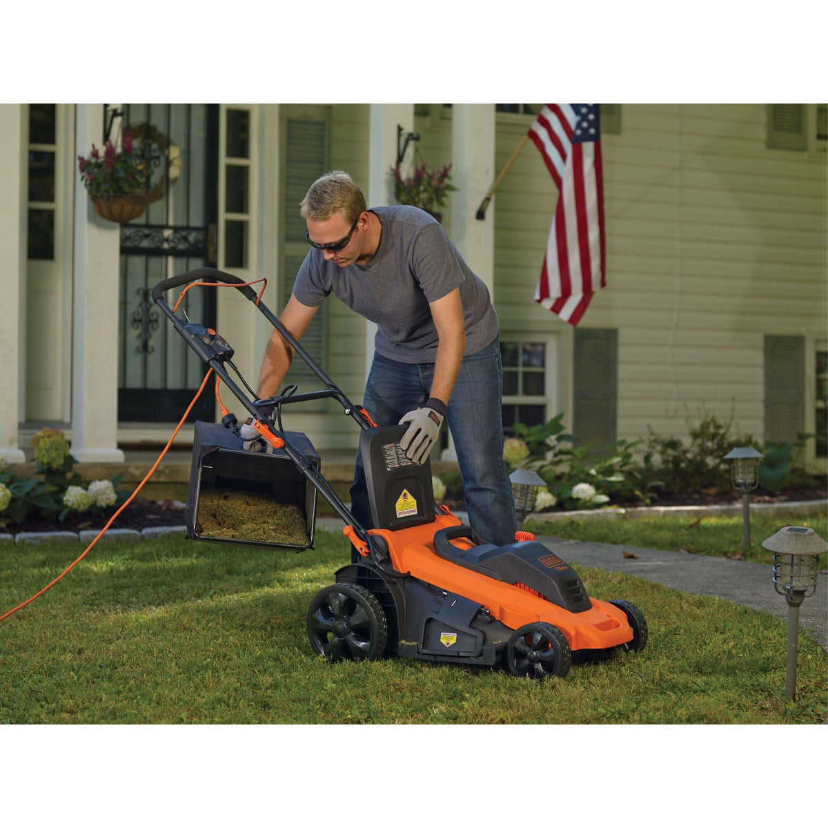 Mower carrying handles for simple transport and storage