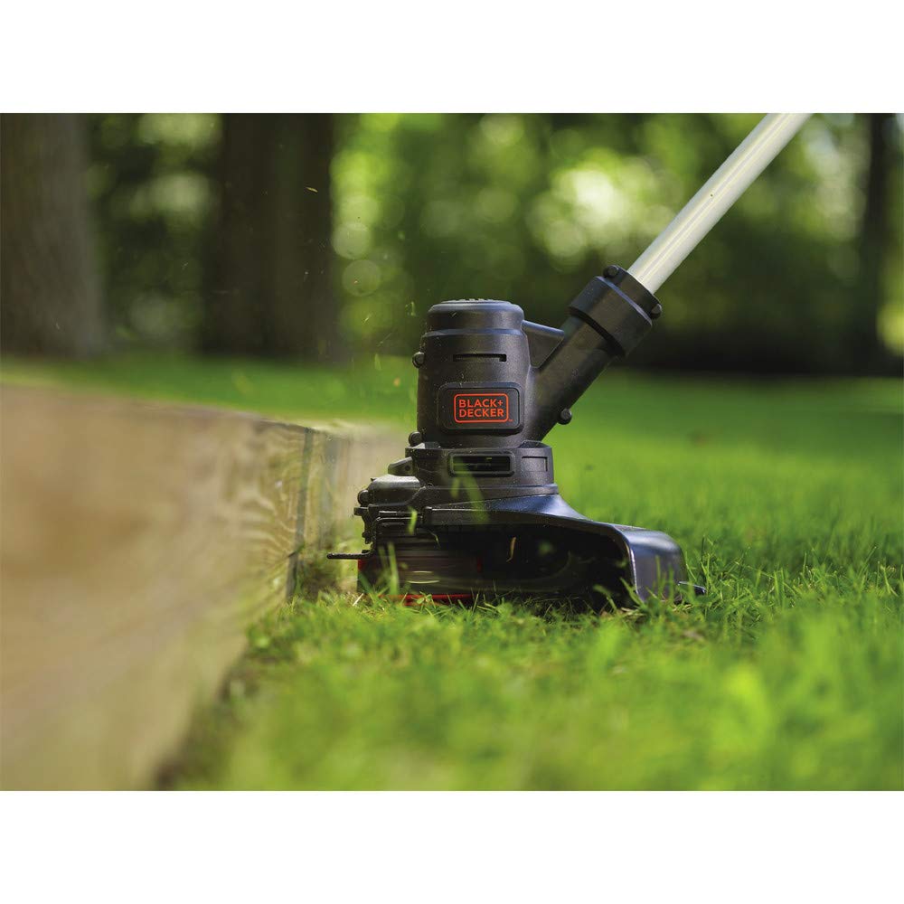 BLACK+DECKER ST8600 POWERDRIVE transmission delivers more torque for faster cutting.