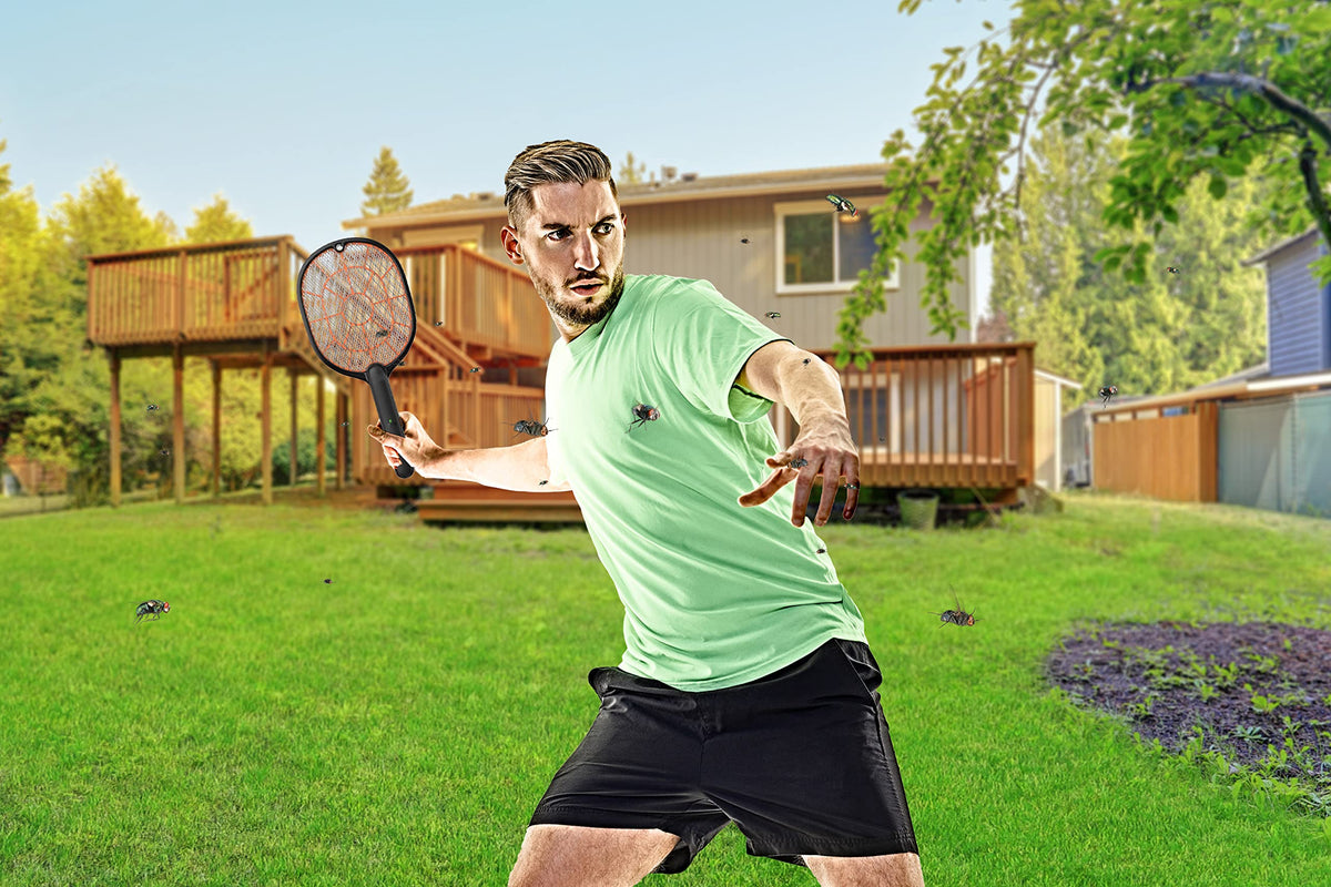 BLACK+DECKER Racket handle with comfort-grip for extended use.
