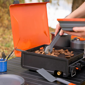 Blackstone 2364 rear grease management aids cleanup after meals