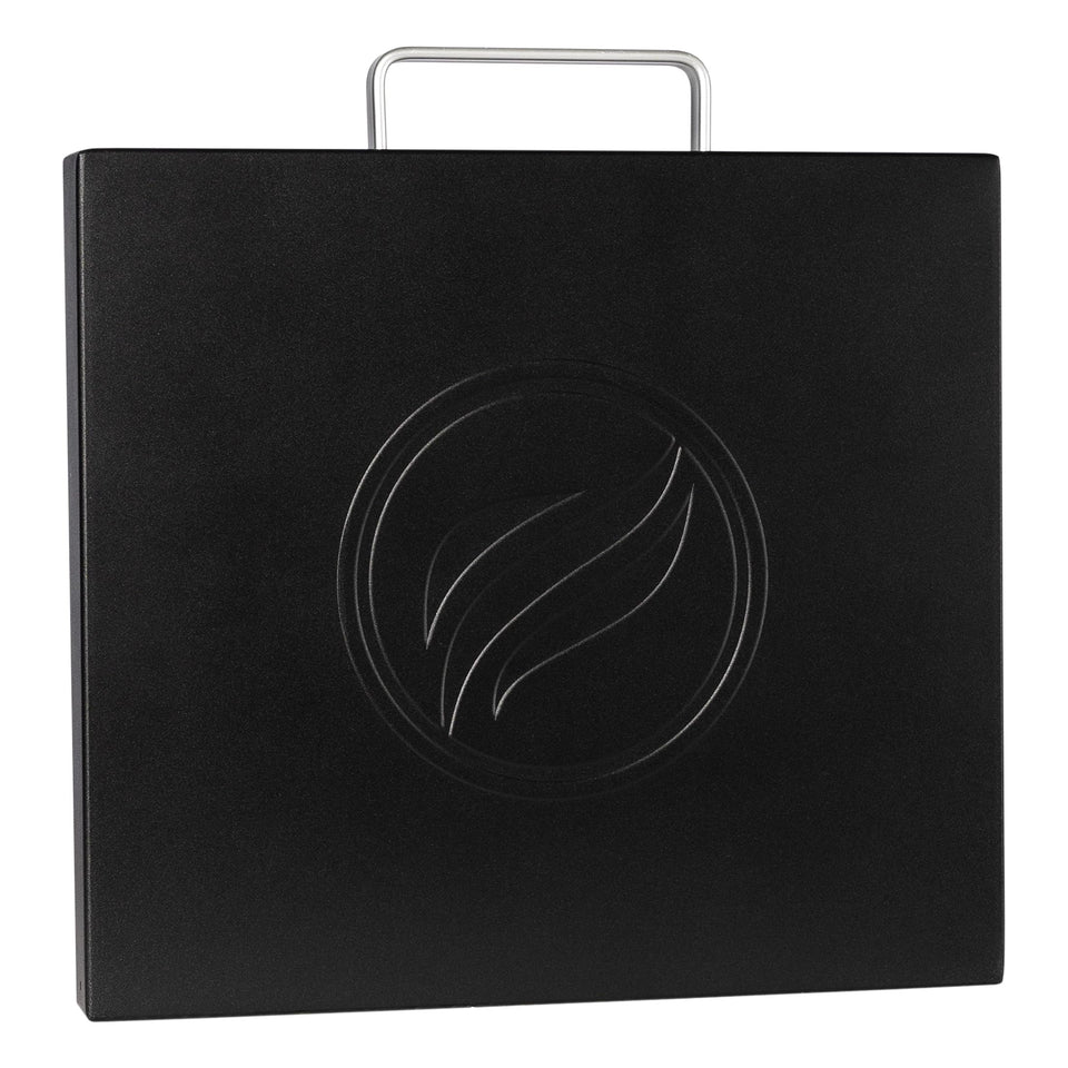 BLACKSTONE 5701 hard cover front view protecting a 17-inch griddle from scratches