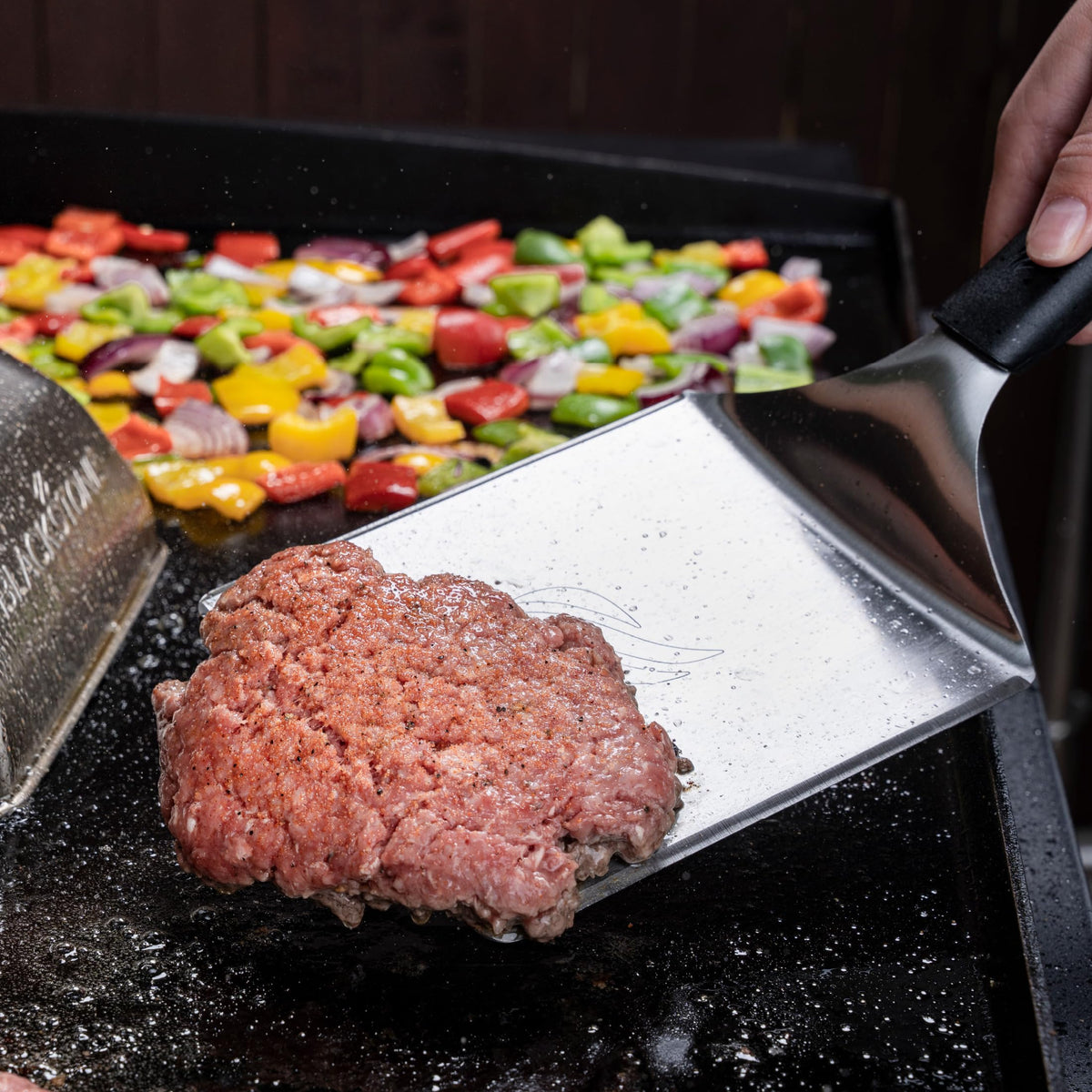 Blackstone hamburger griddle spatula egg flip: thin edge slides under eggs gently