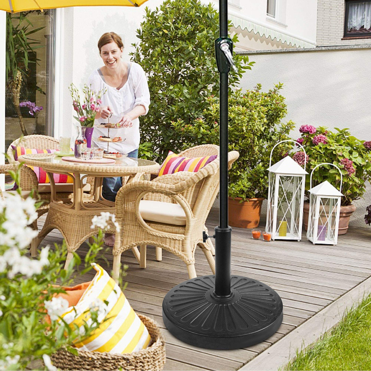 Blissun base featuring sleek black finish to complement modern outdoor spaces.
