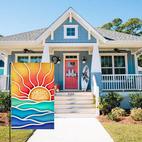 BLKWHT Weather-resistant burlap flag withstands sun and rain for seasons