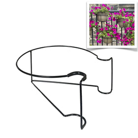 Bloem clip supports up to 15 pounds and 10-inch planters.