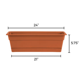 Bloem Dura Cotta planter features pre drilled drainage holes for tidy watering