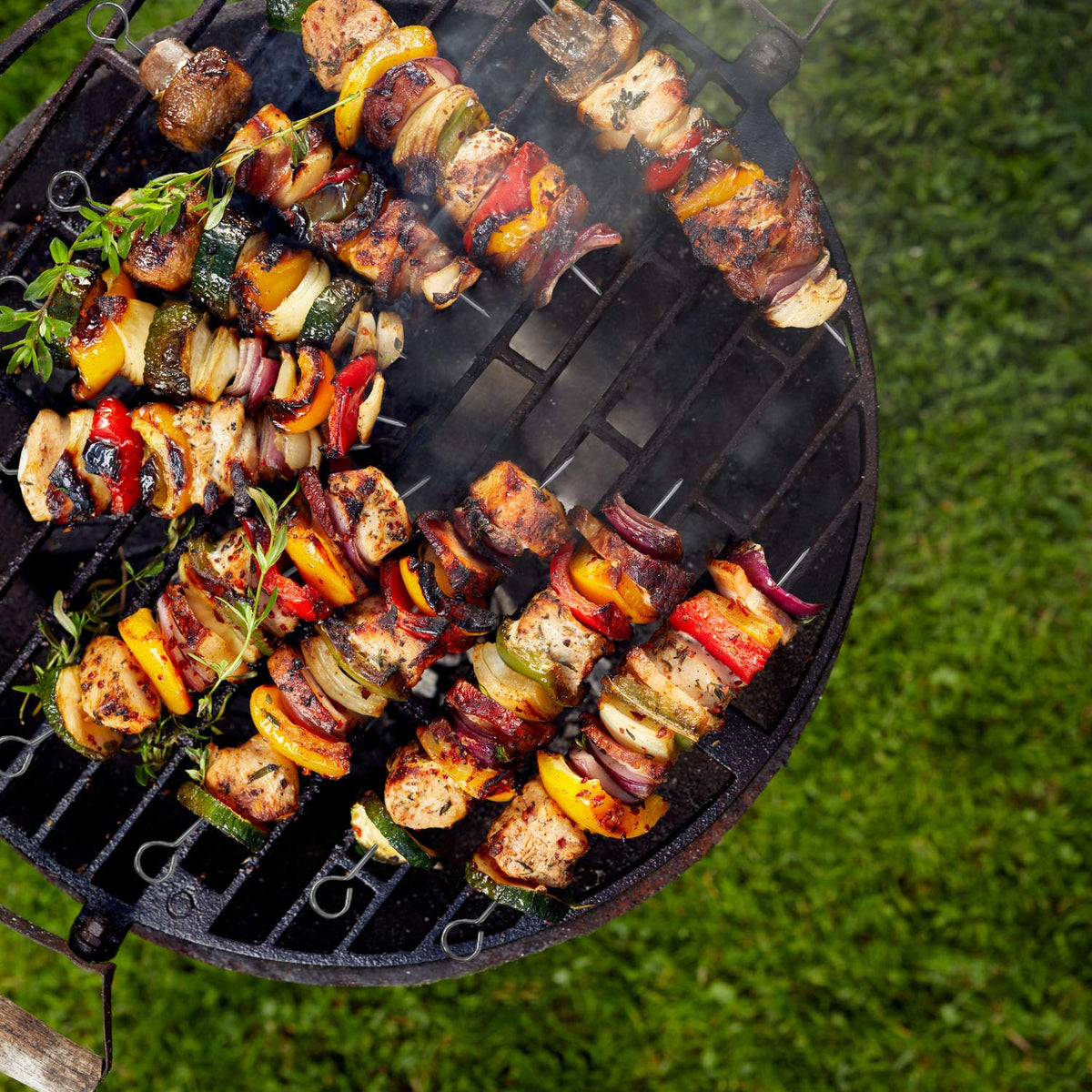 Blue Donuts ring-top-handle storage helps organized grilling.