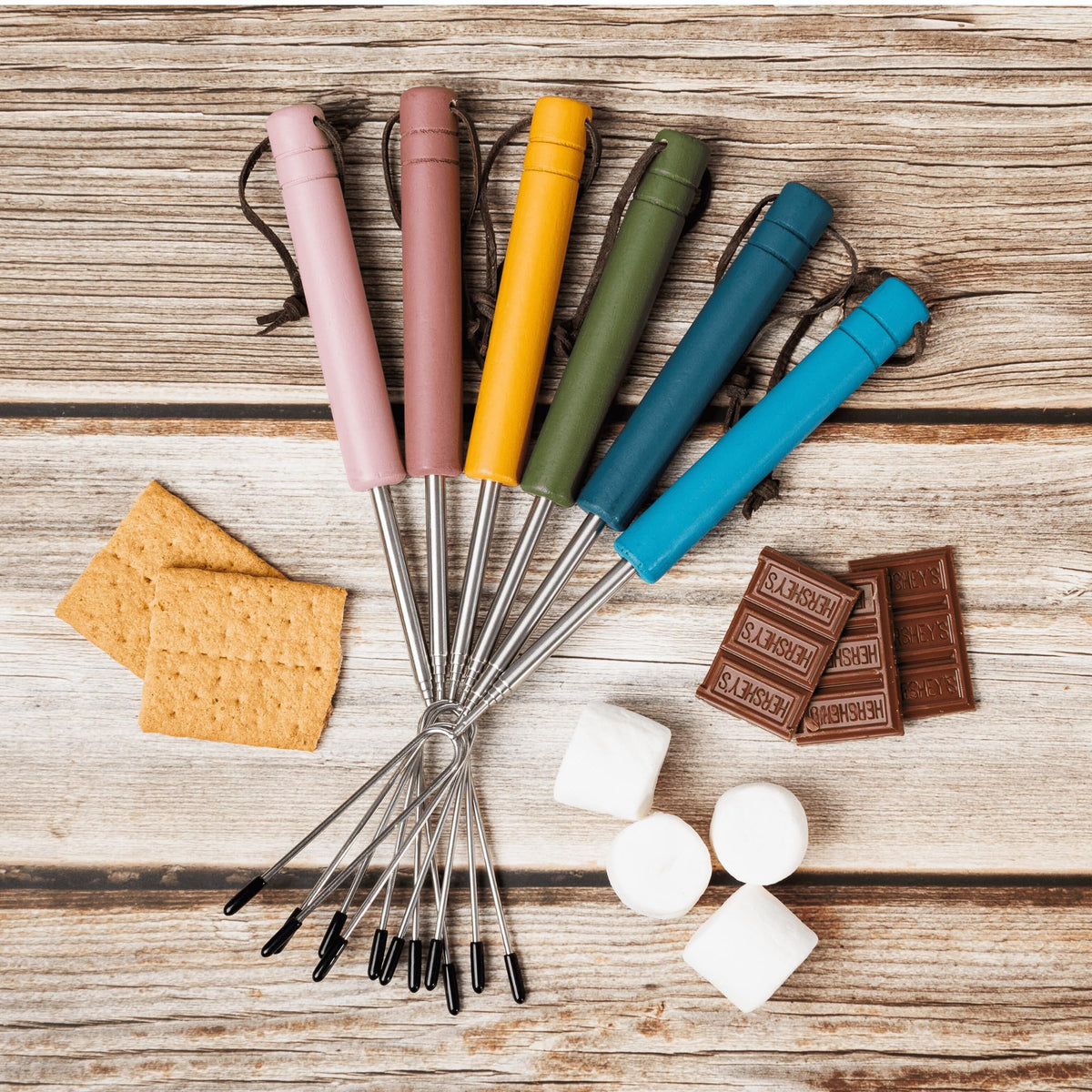 Blue River Goods Smores Sticks includes a canvas drawstring bag for easy storage.