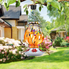 Tinted glass on the BOLITE feeder makes nectar level easy to read.