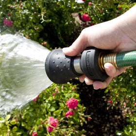Bon-Aire HN-10C ergonomic rubber-grip handle increases comfort during spraying