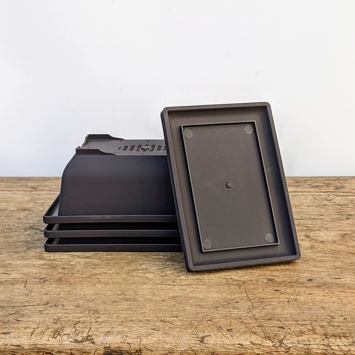 Bonsai Outlet shatter-resistant pot with humidity tray protects moisture.