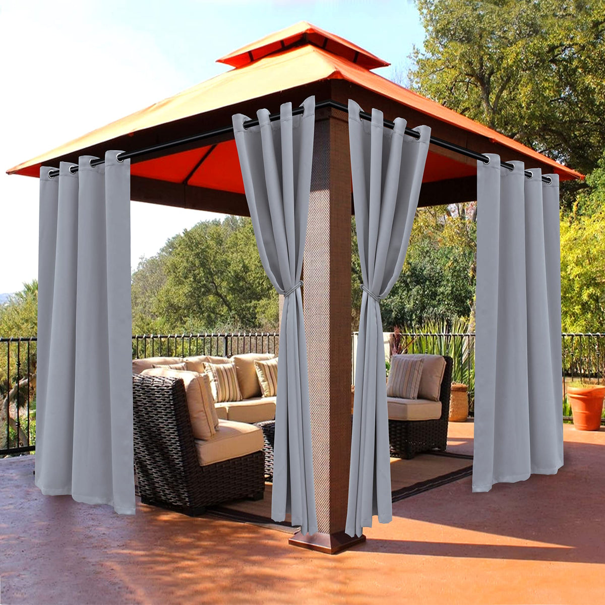 BONZER outdoor curtain with waterproof fabric ideal for rainy patios