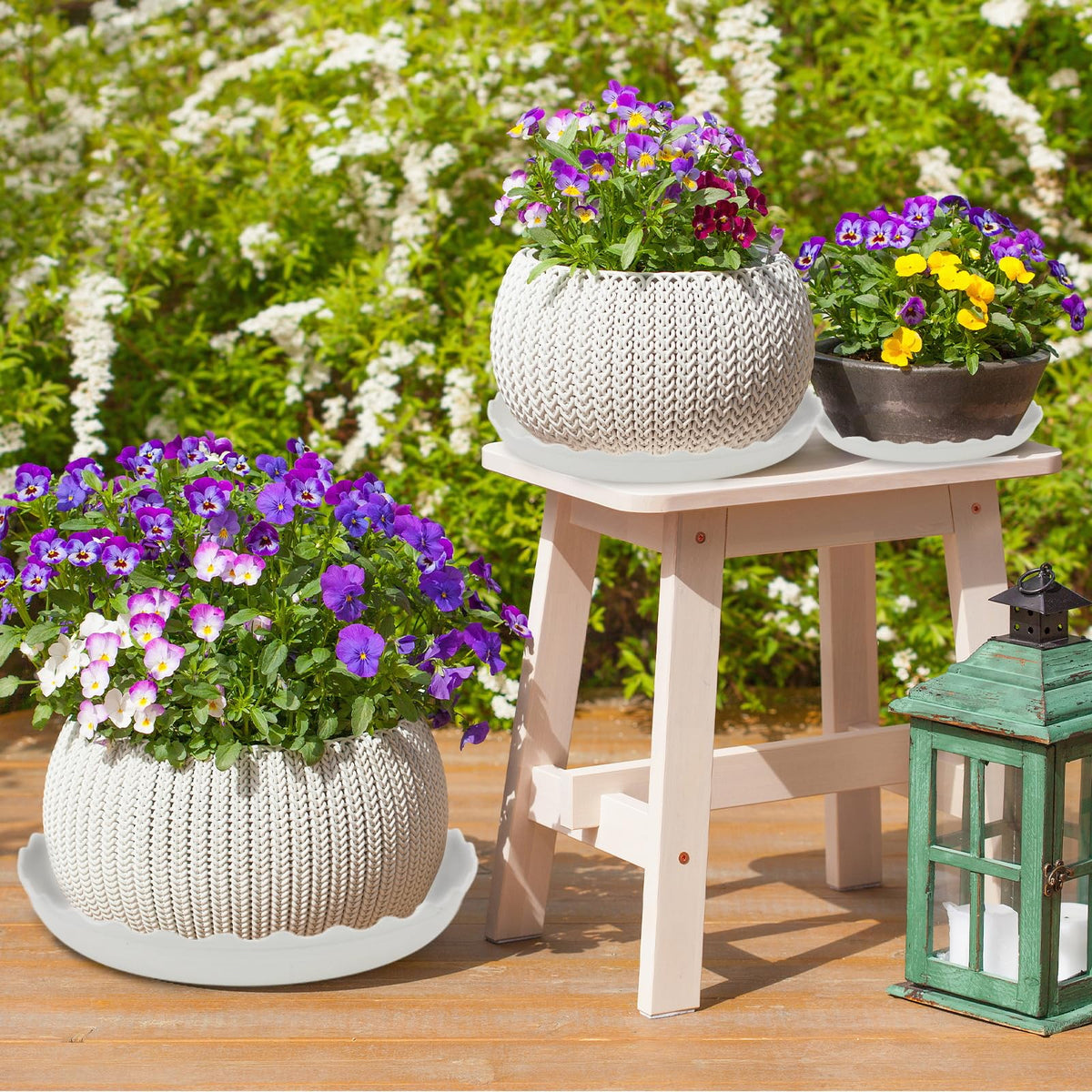 Brianver Yuanaiyi waterproof plant tray keeps surfaces clean.