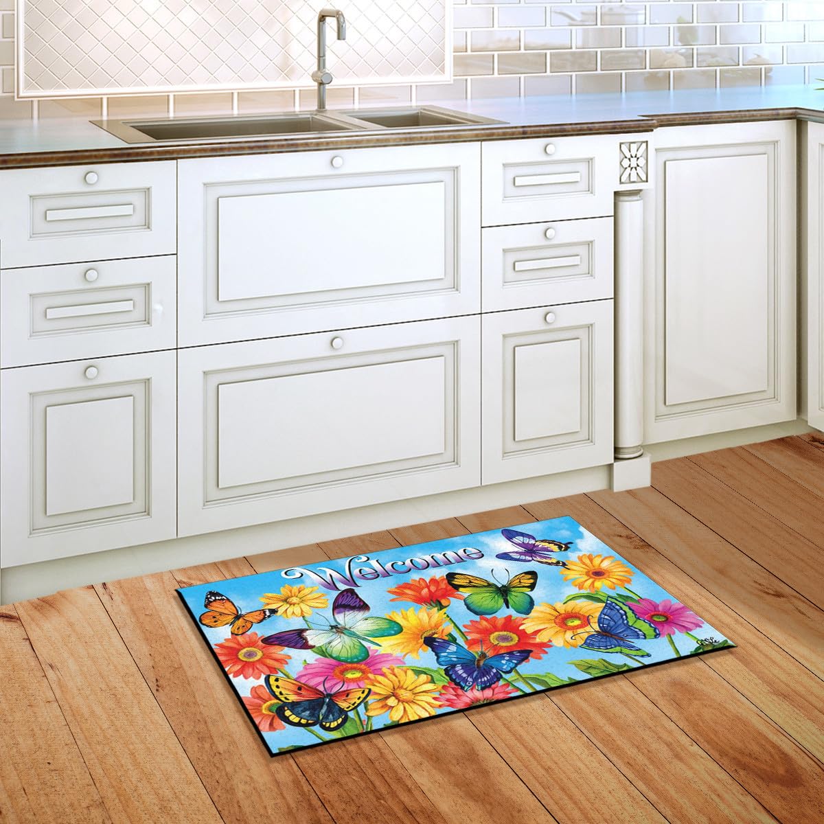 Briarwood Lane Polyester doormat for indoor/outdoor use and easy cleaning.