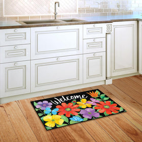 Briarwood Lane doormat features non-skid backing for safe outdoor use at the door.