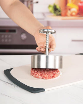 Brigii burger press dishwasher-safe edge facilitates easy cleanup after cooking sessions.