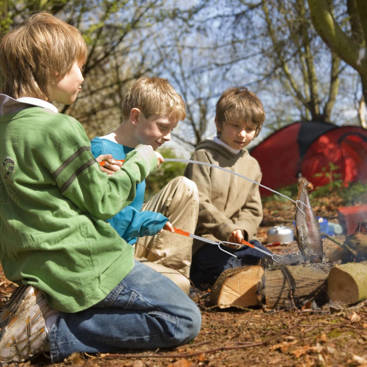 BRIOUT extra-long skewers ideal for marshmallows, hot dogs, and s'mores.
